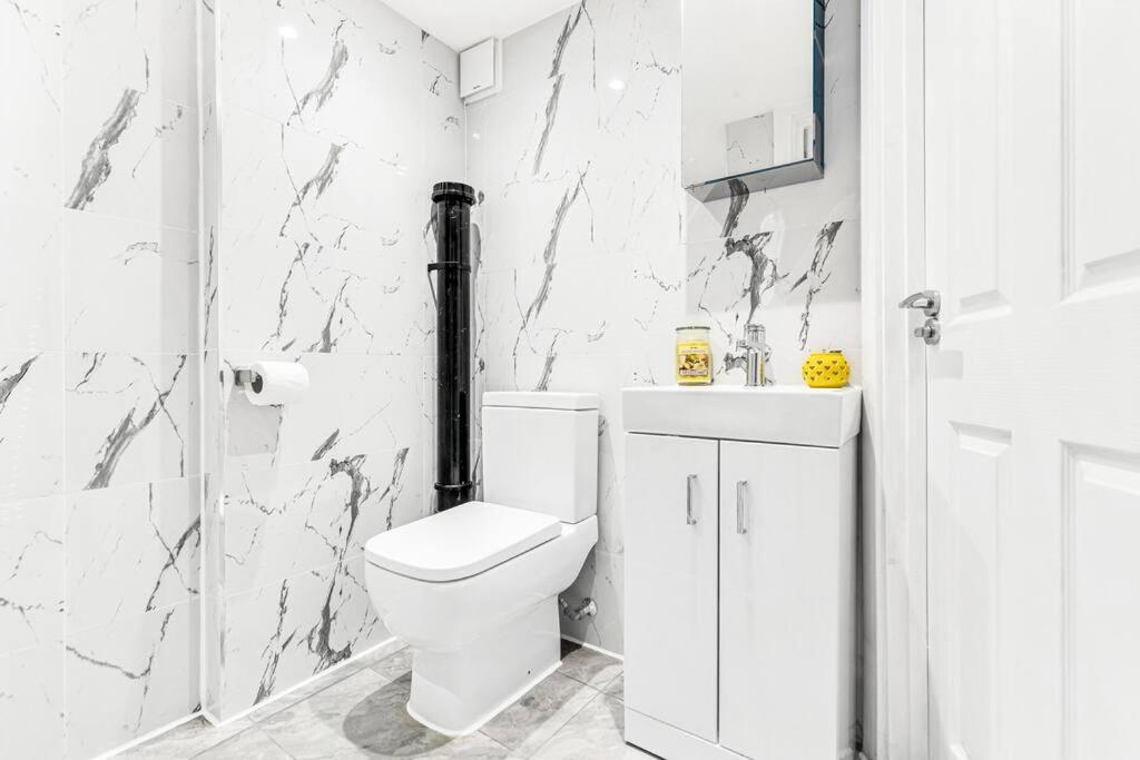 Luxstay Holland Park Apartment With Ac ロンドン エクステリア 写真