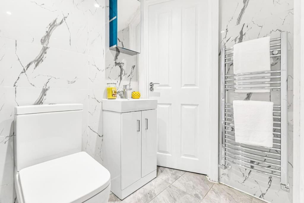 Luxstay Holland Park Apartment With Ac ロンドン エクステリア 写真